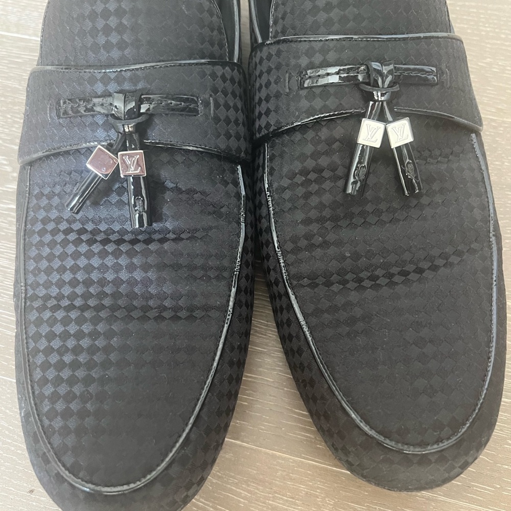 Lv loafers. Blacks good condition